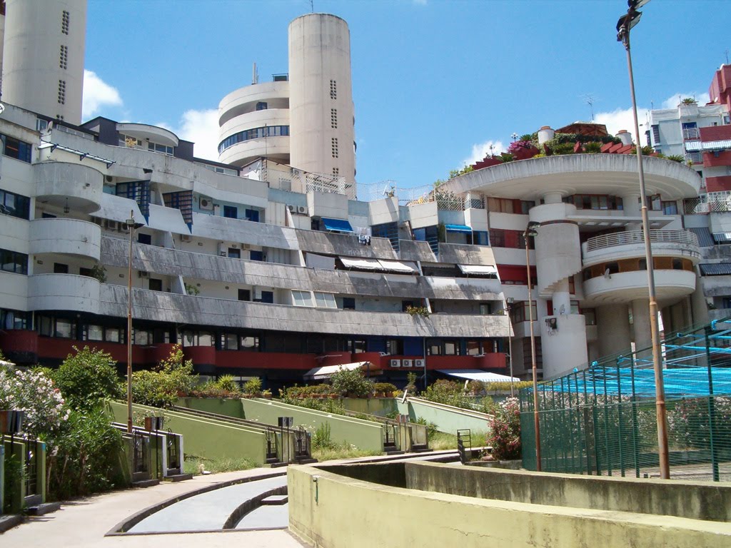 Another retro-futuristic building from the 70s in Napoli (Italy) from the same architect of the Casa del Portuale (Loris Rossi).jpg