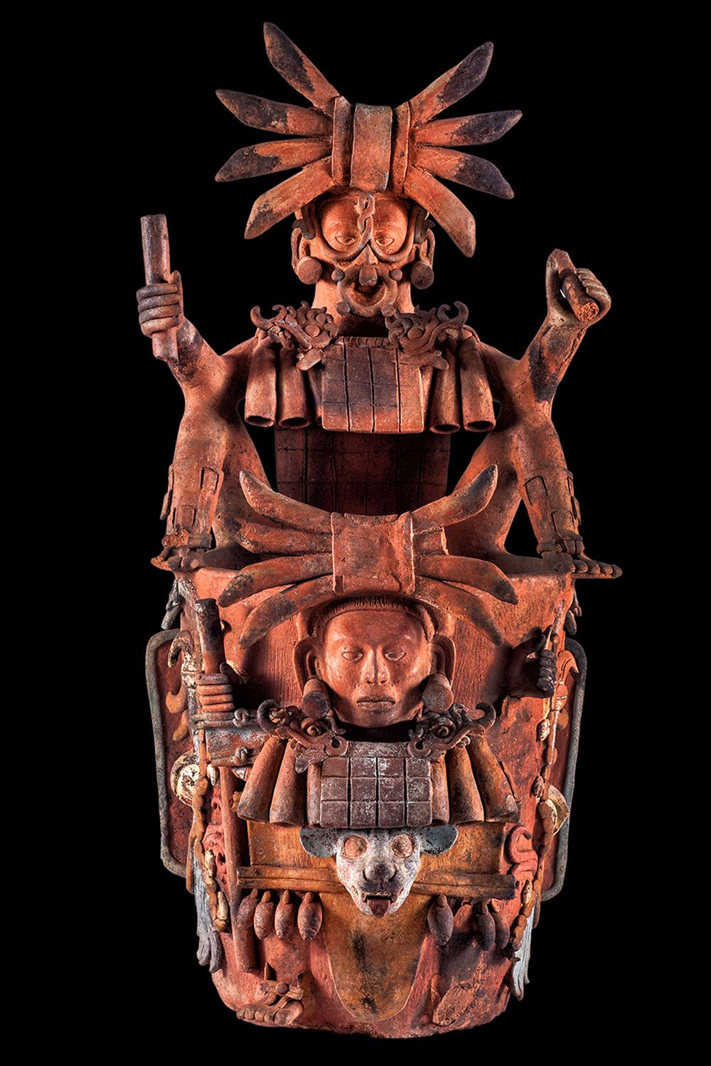 Clay incense burner, late Classic Maya (600-900), from Comitán, Mexico, now housed at the regional museum of Anthropology and History of Chiapas, Tuxtla Gutiérrez, Mexico.jpg