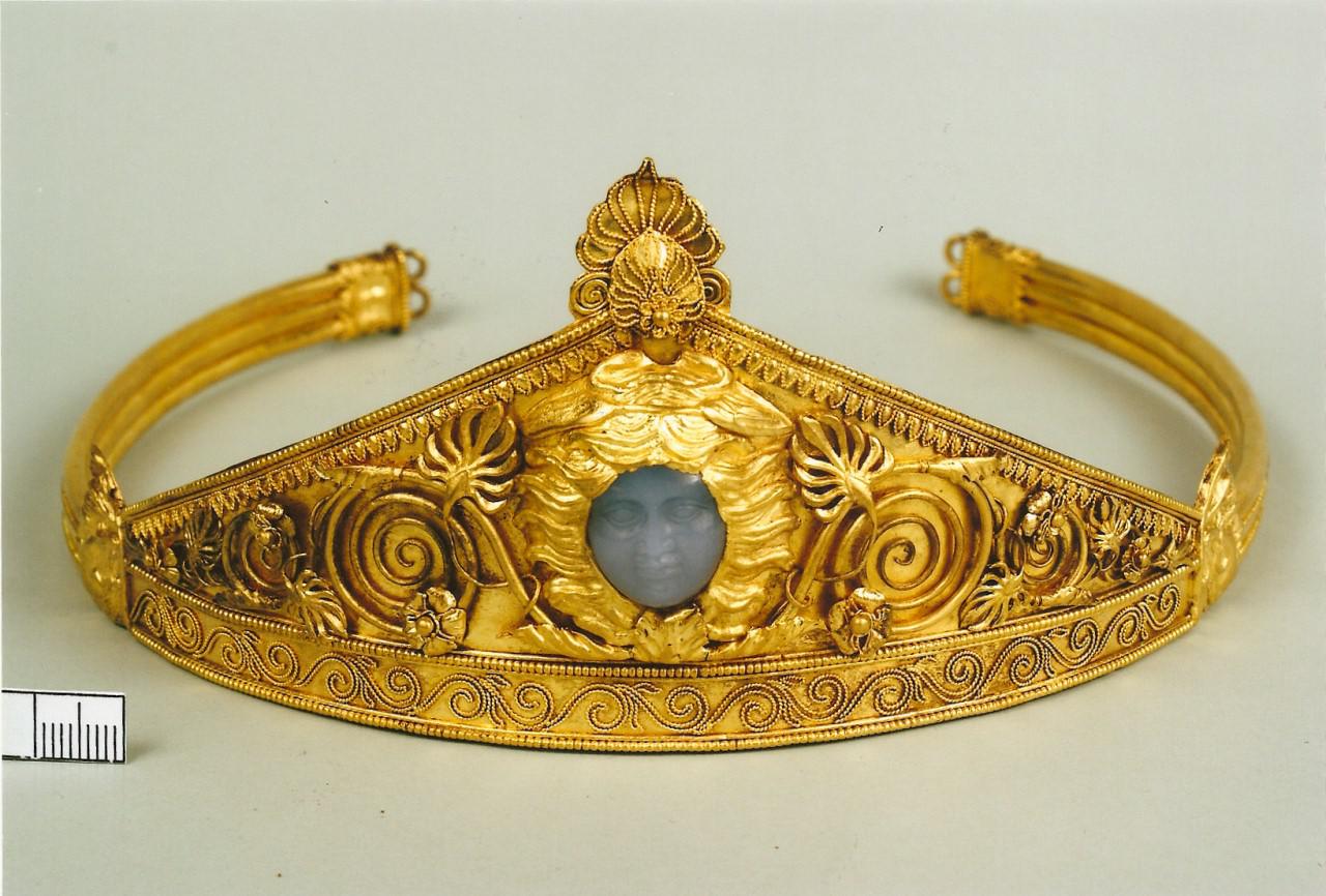 Ancient Scythian diadem found in Ukraine, c. 450 BC.jpg