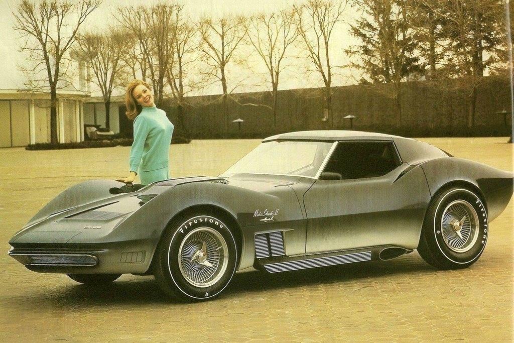 1965 Corvette Mako Shark II.jpg