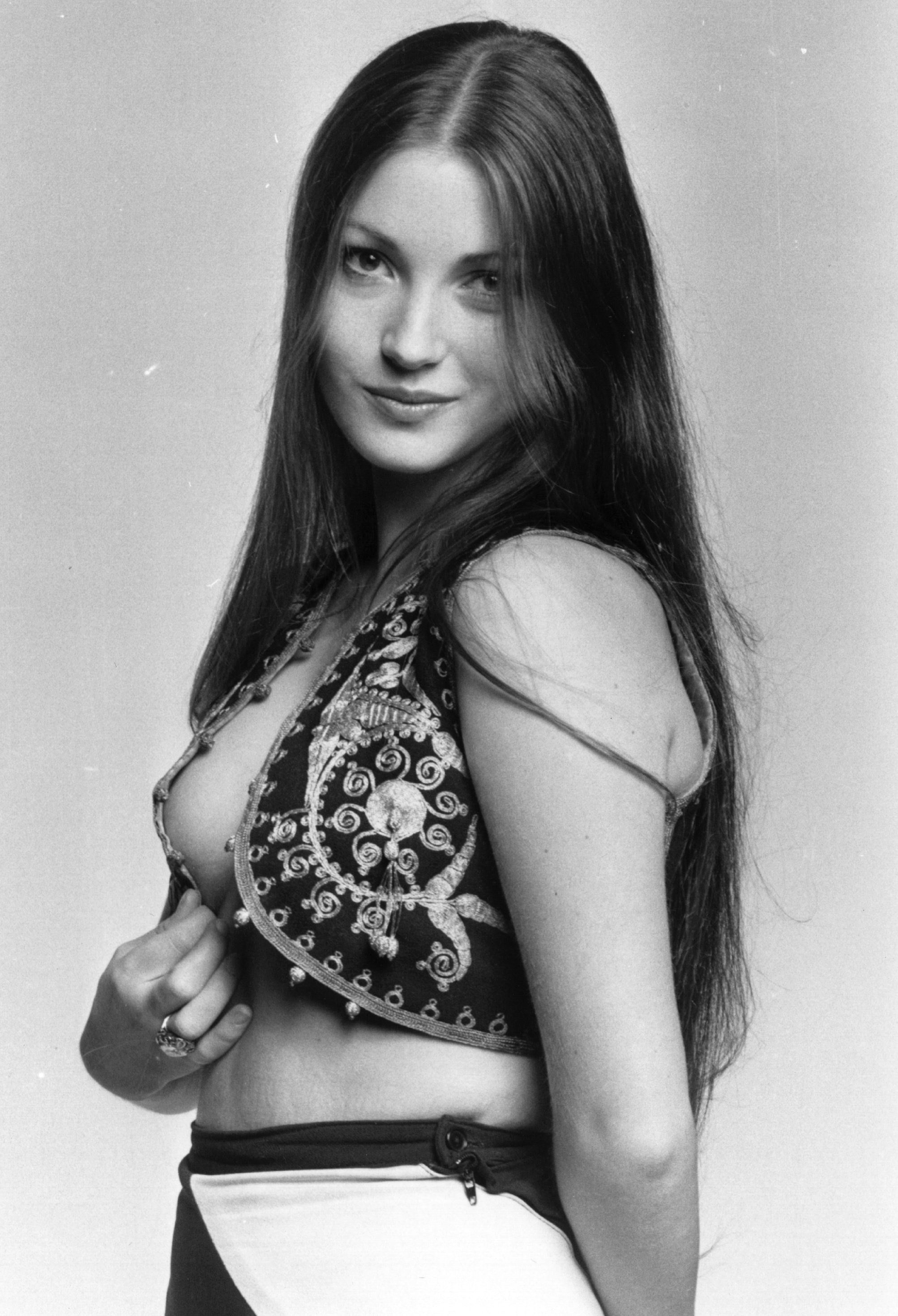 Jane Seymour, 1972.jpg