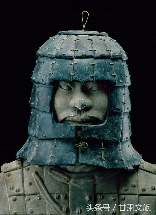 A limestone model helmet. Qin dynasty (221–206 BCE), now housed at the Shaanxi Provincial Institute of Archaeology in China.jpg