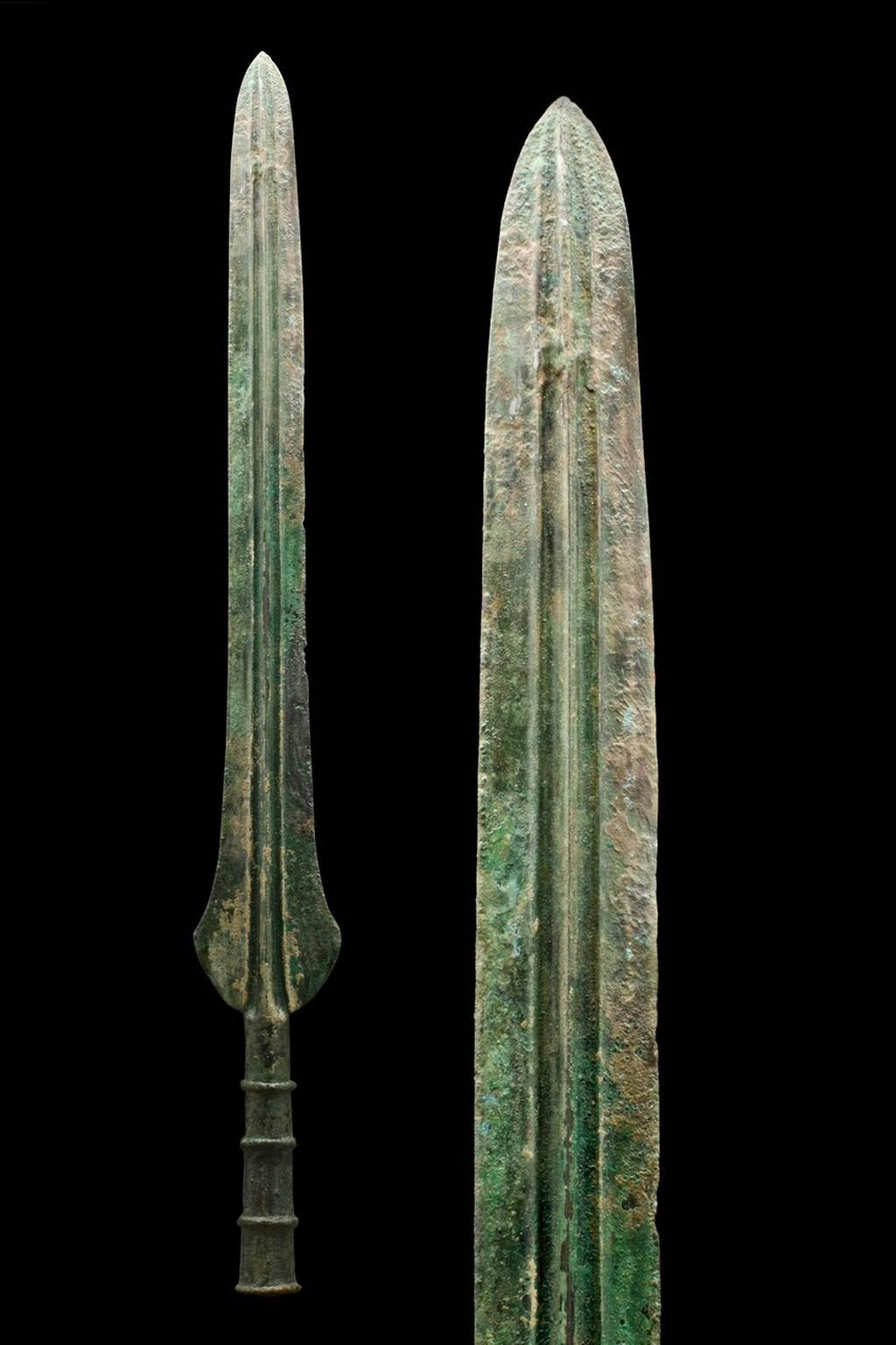 Bronze spear-head, Greece, circa 600 BC.jpg