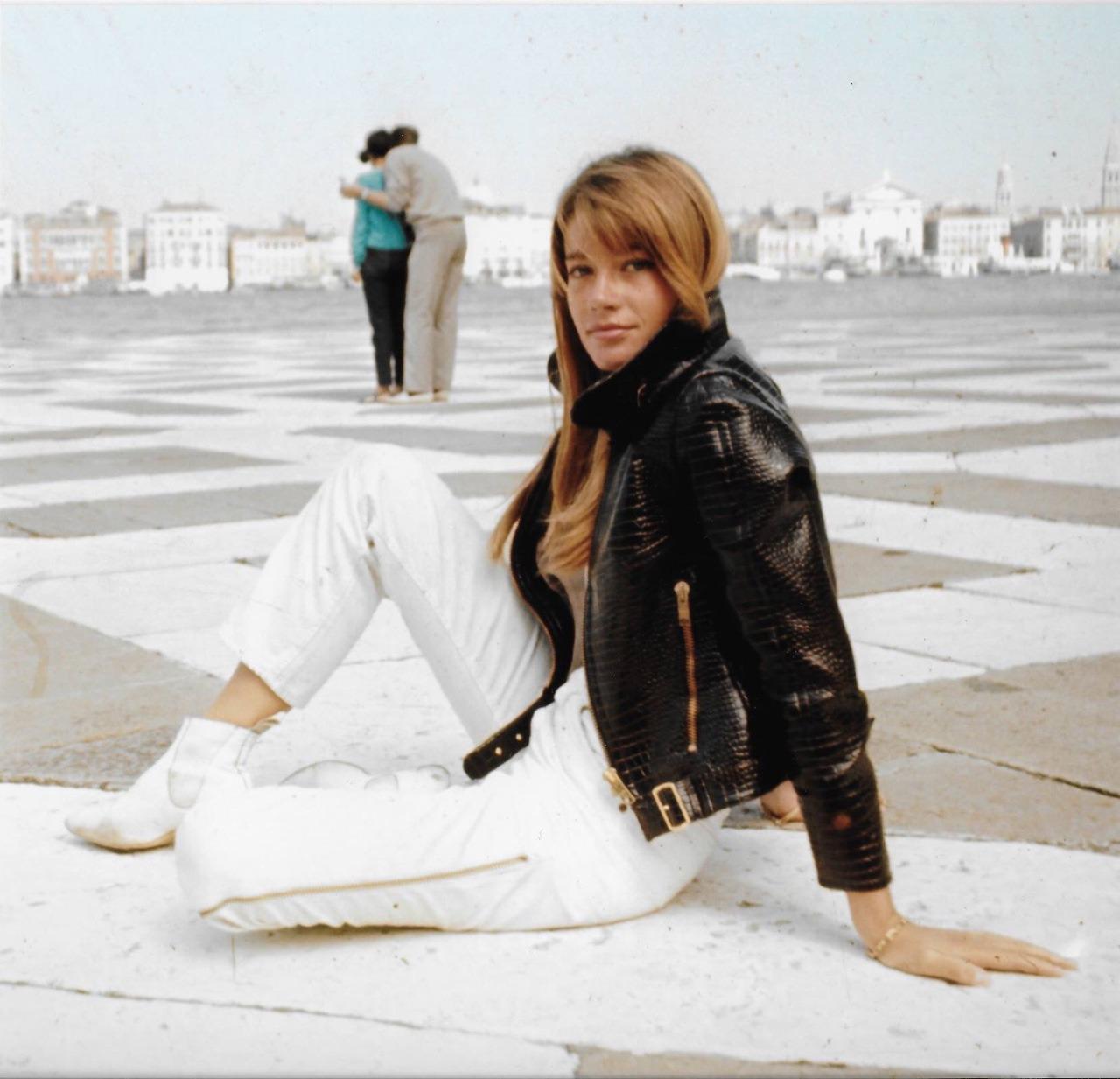 Françoise Hardy (Venice, 1966).jpg