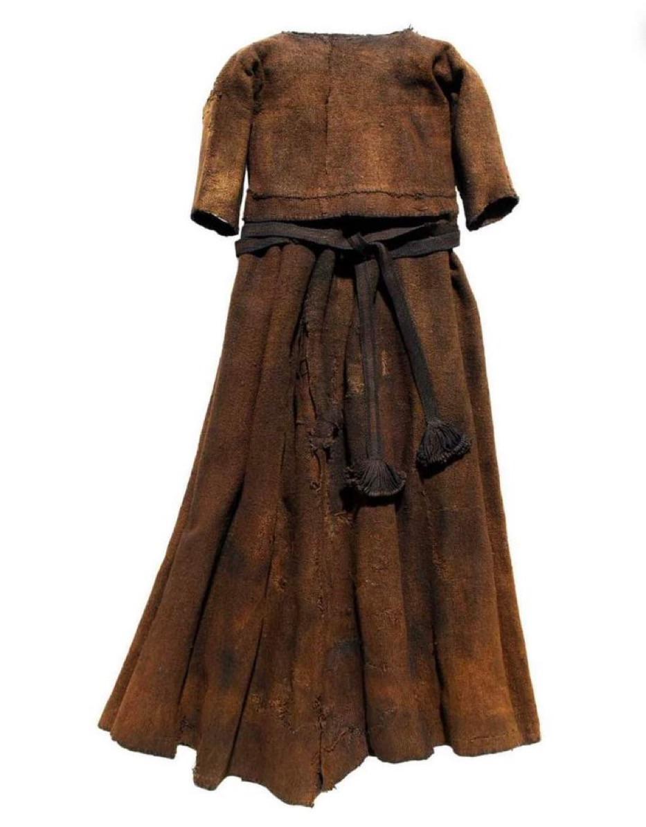 A woman’s blouse, belt, and skirt. Borum Eshoj, Jutland, Denmark (Bronze Age 1700 - 1100 BC).jpg