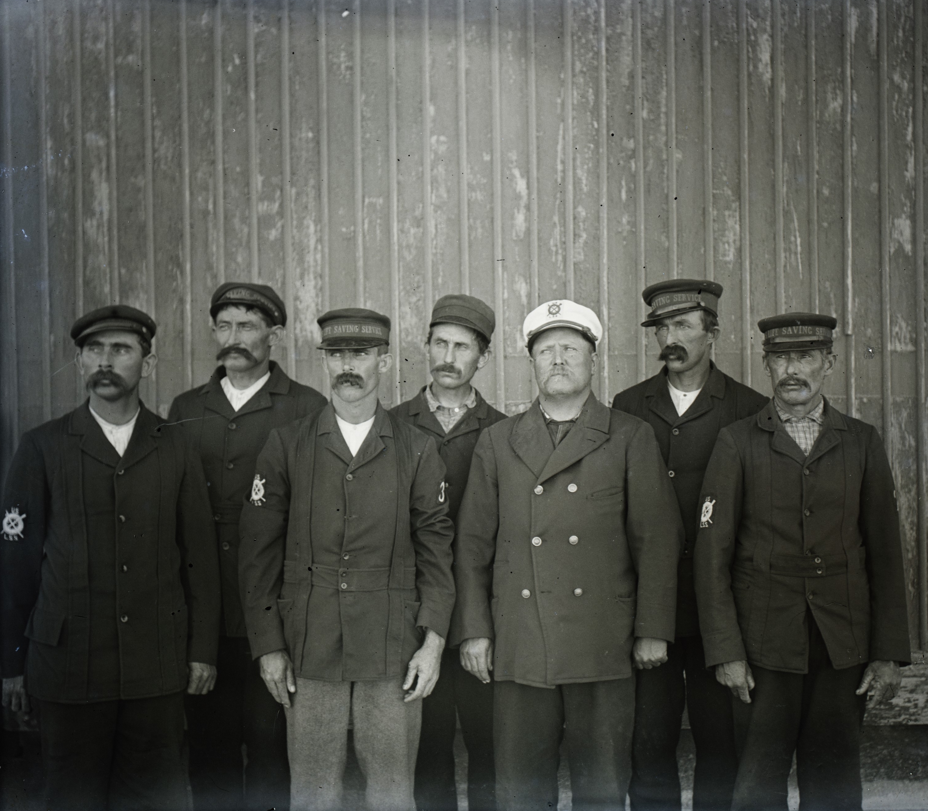 The men of the Kitty Hawk Life-Saving Station. North Carolina, 1900.jpg