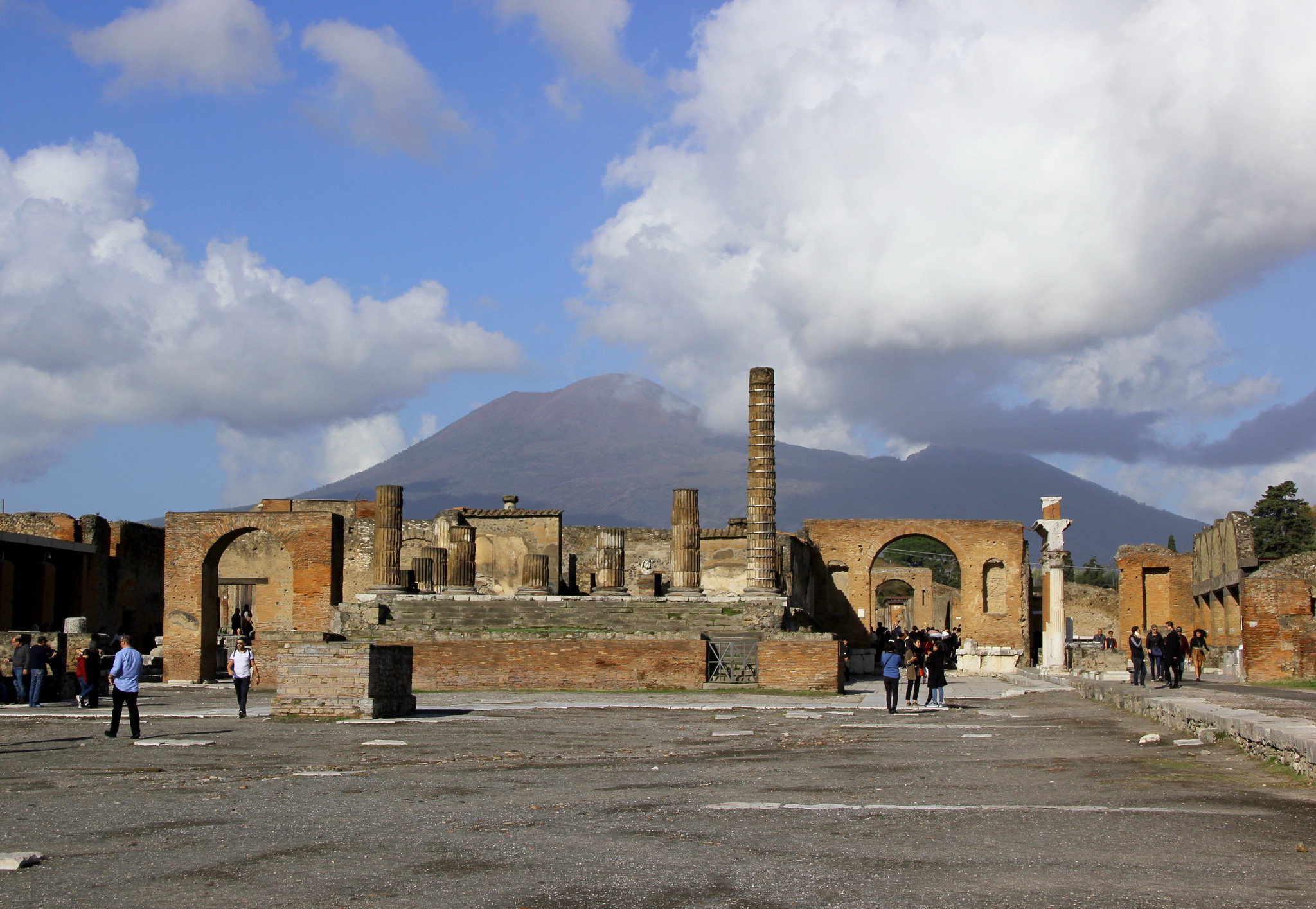 Pompeya y Vesubio.jpg
