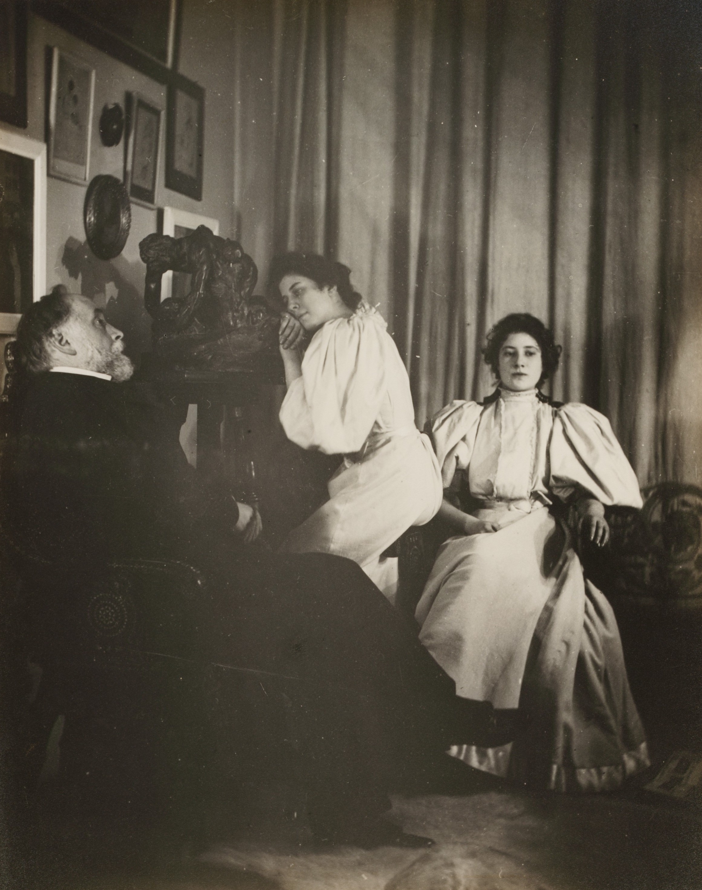 French painter Edgar Degas with two of his artist's models, sisters Christine and Yvonne Lerolle. France, 1896.jpg