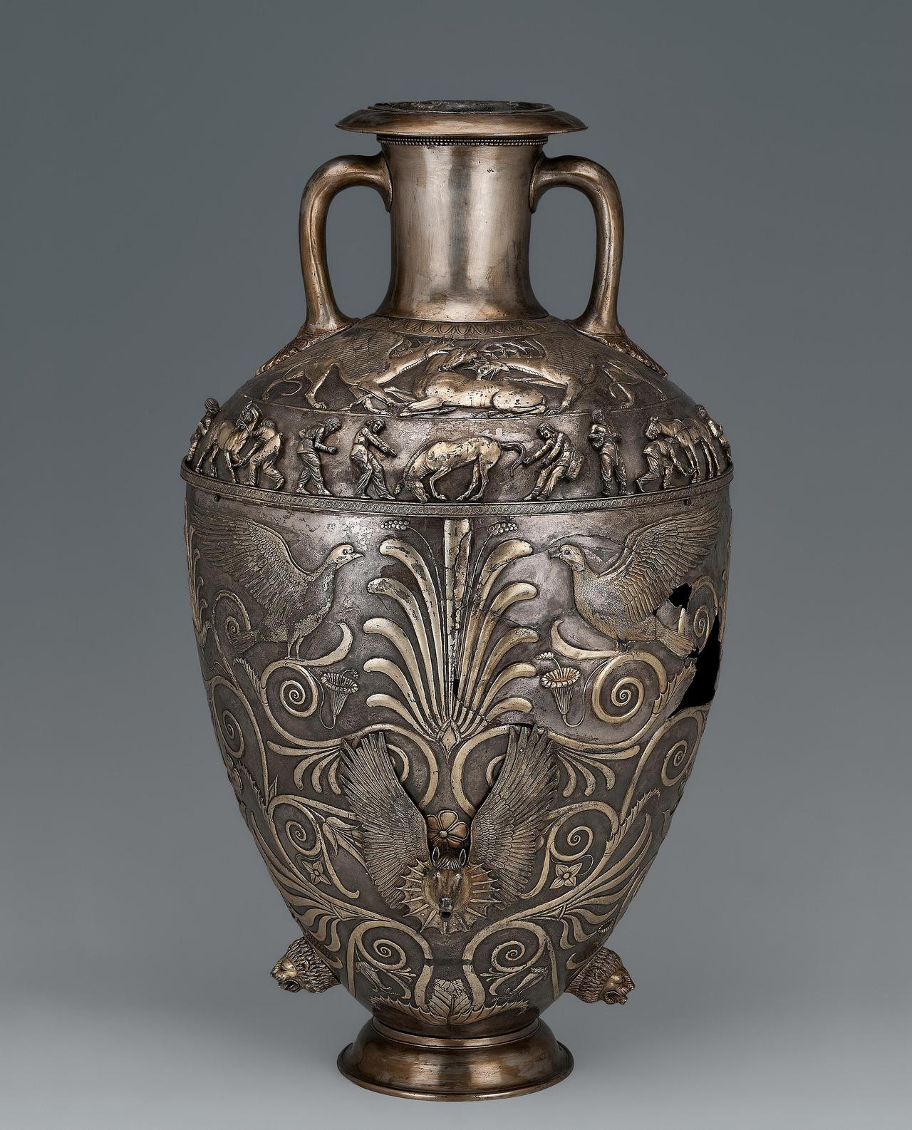A Scythian silver Amphora, Early Iron Age, 4th century B.C. The Dnieper Region, near Nikopol, Chertomlyk Barrow.jpg
