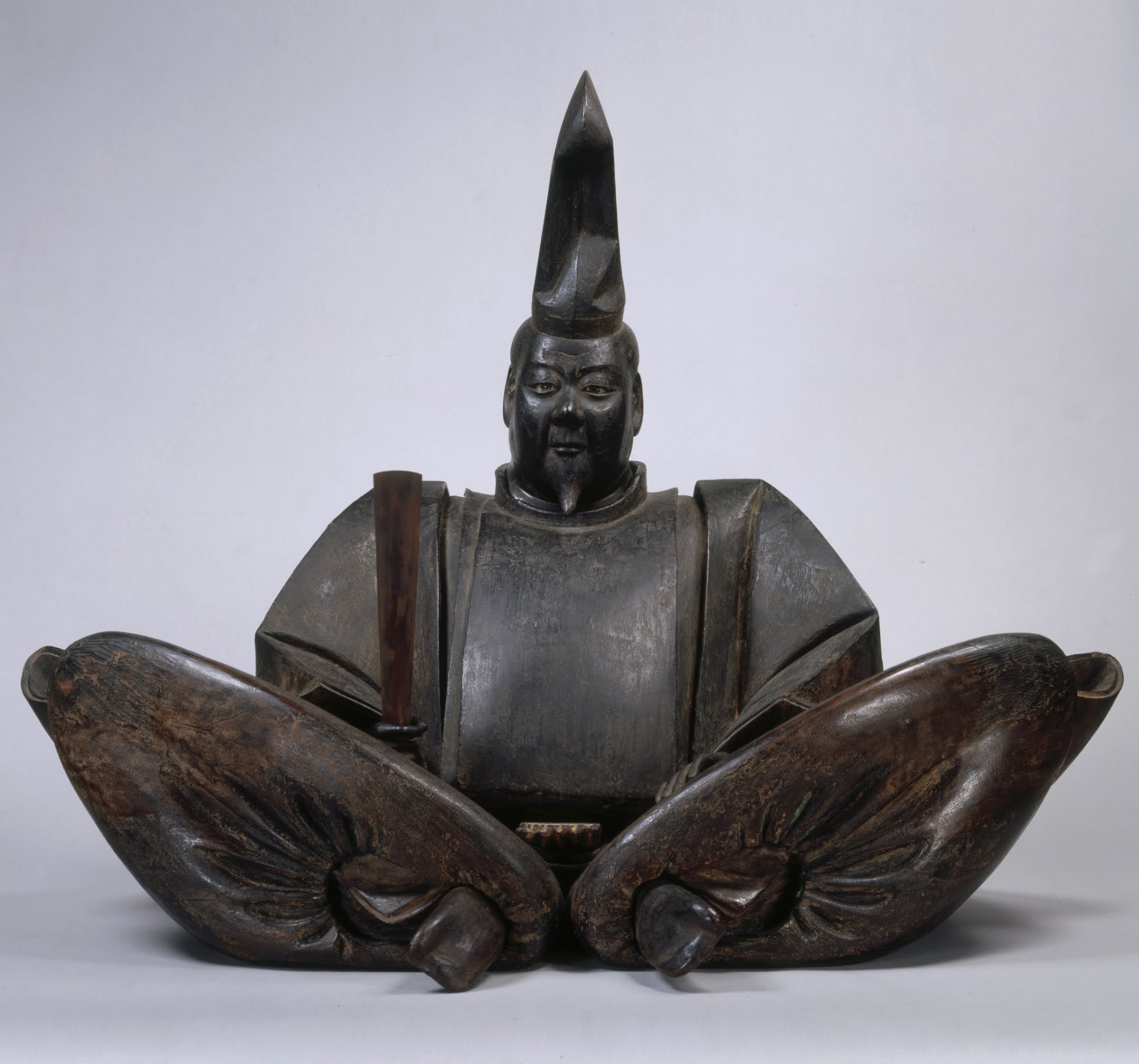 Sculpture assumed to depict shogun Minamoto no Yoritomo. Japan, Kamakura period, 13th-14th century.jpg