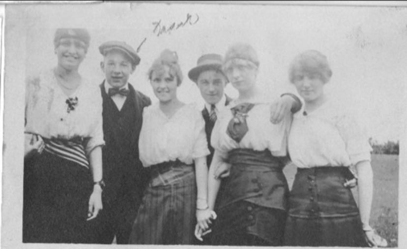 My great uncle Frank Binkley with 5 friends, Chicago, Illinois. This was taken 17 July 1915, seven days before he died in the SS Eastland disaster on the Chicago River, 24 July 1915.jpg