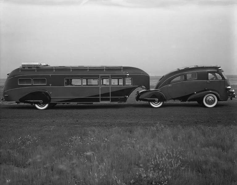 1936 zephyr land yacht.jpg