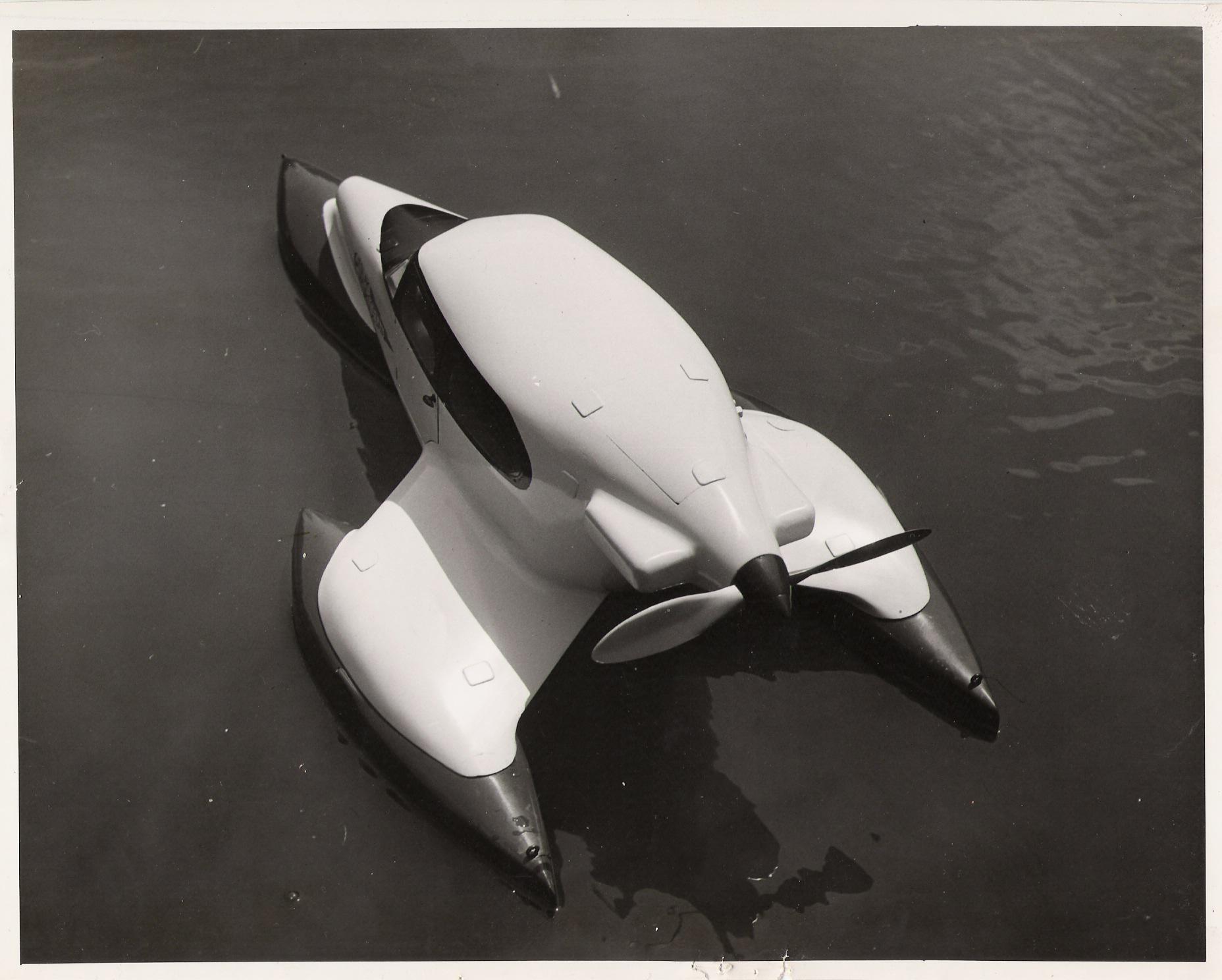 A 1947 photo of the Hydrosedan in St. Louis. The U. S. Coast Guard showed high interest in using this four-place watercraft. Government funding was not approved so it never went into production.jpg