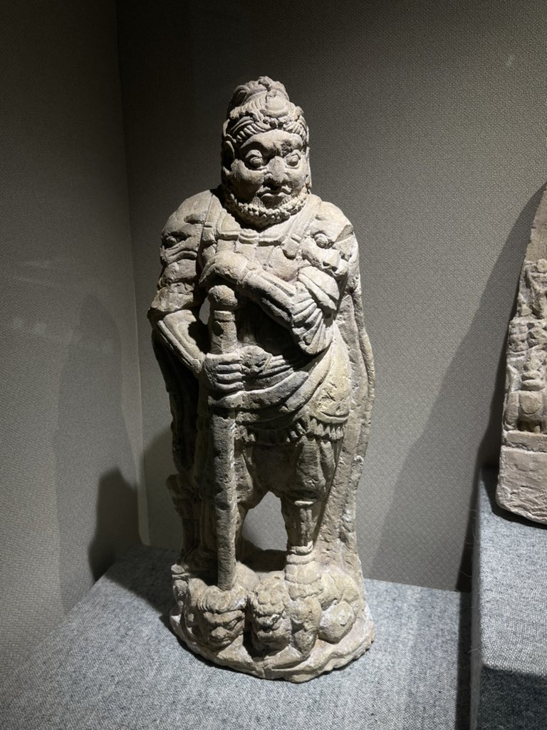 Sculpture of a Buddhist guardian with Central Asian appearance. China, Tang dynasty, 7th-10th century AD.jpg