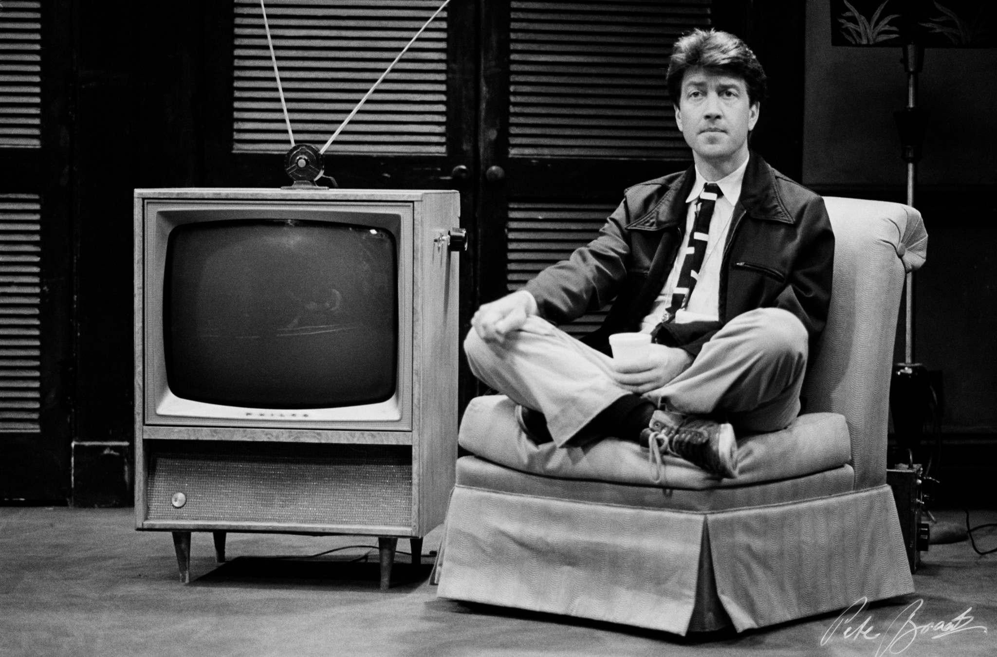 David Lynch with a TV he’d eventually destroy for the film Blue Velvet, 1986.jpg