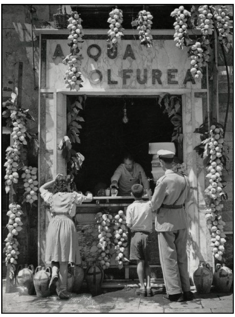 Herbert List Lemonade seller in Naples, Italy. 1949.png