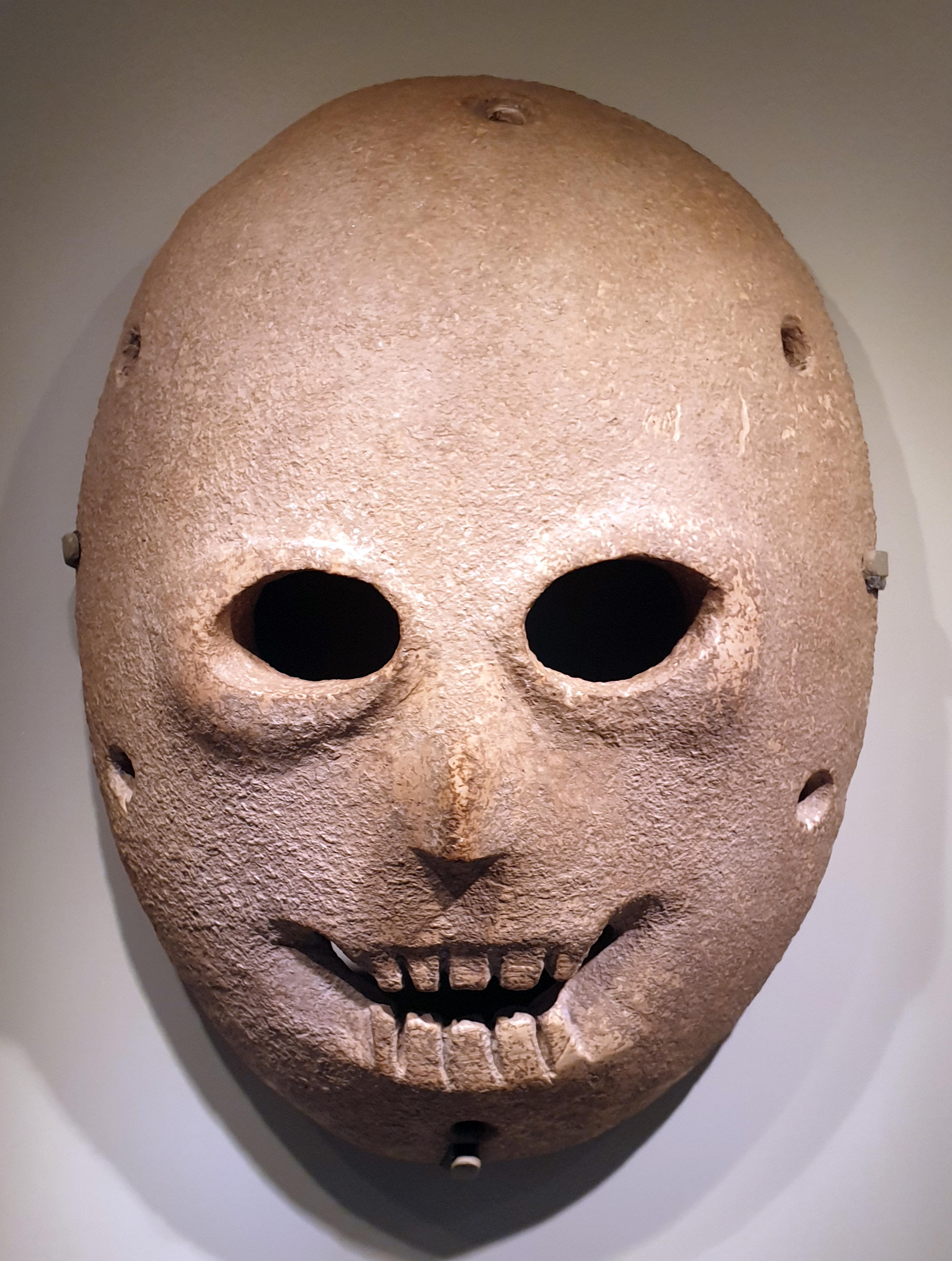 Pre-Pottery Neolithic B Mask, acquired by Israeli General Moshe Dayan from Hirbat Duma, presently in the Israel Museum in Jerusalem.jpg