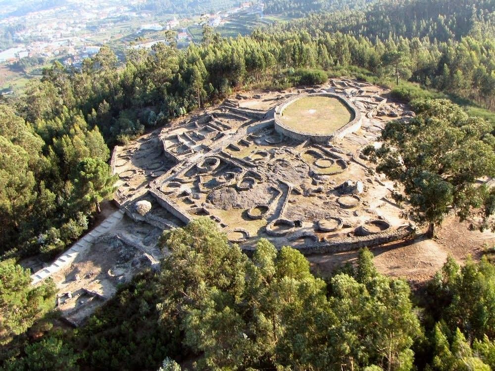 The Castro of Monte Mozinho, in the municipality of Penafiel in Portugal, is a Roman fortified settlement founded in the 1st cent. CE with a period of occupation until the 5th century.jpg