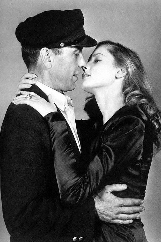 1944 Humphrey Bogart & Lauren Bacall 2.jpg