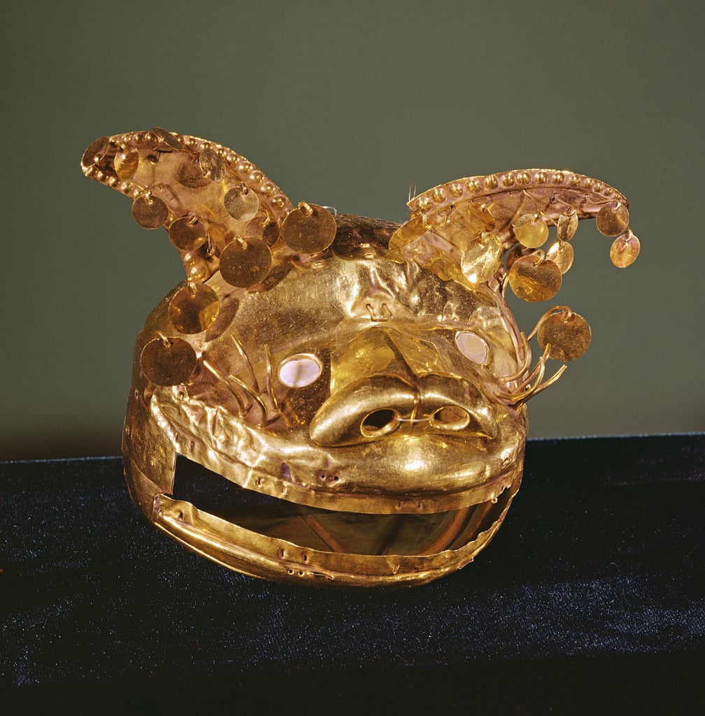 Incan Jaguar helmet mask, gold.jpg