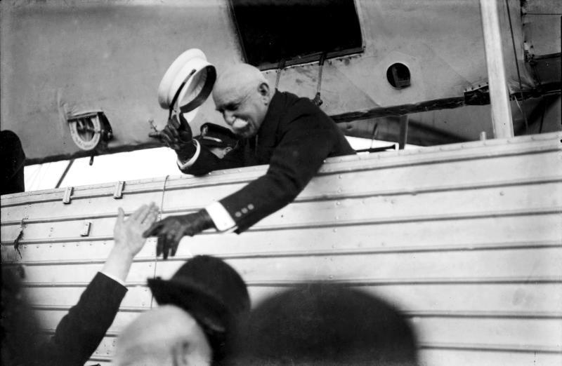 Ferdinand von Zeppelin, in the gondola of LZ 13 Hansa, 1912.jpg
