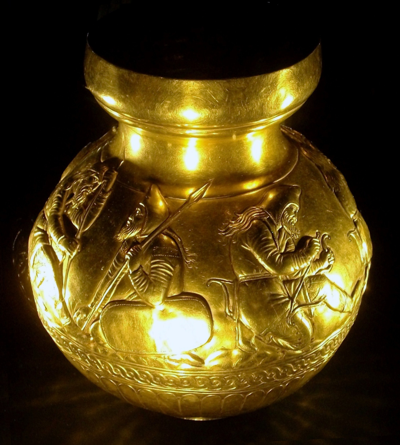 Electrum vase from the Kul-Oba kurgan, depicting Scythians in the 4th Century BC. From the Hermitage Museum, St. Petersburg.jpg