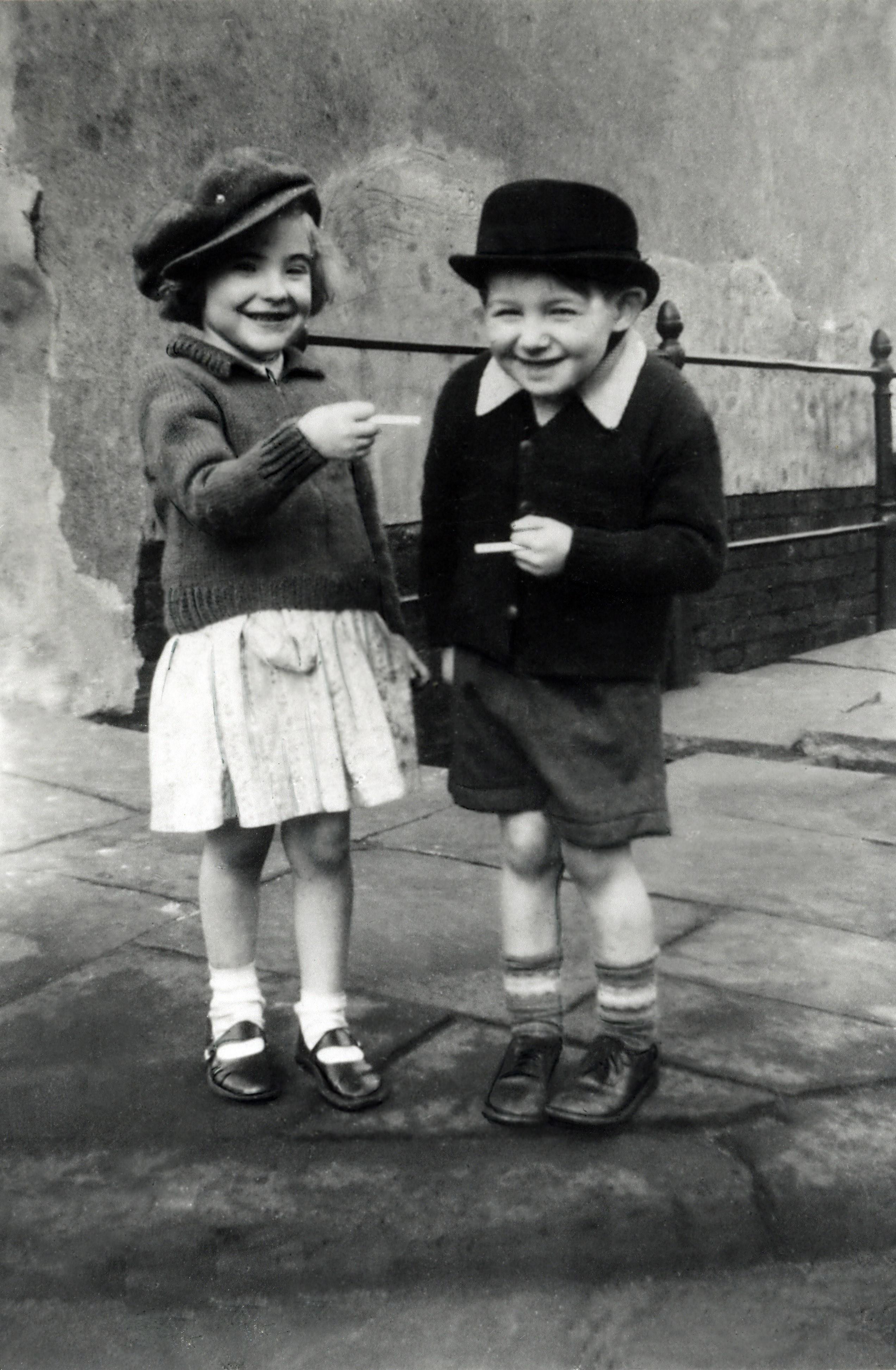 Friends, 1940s.jpg