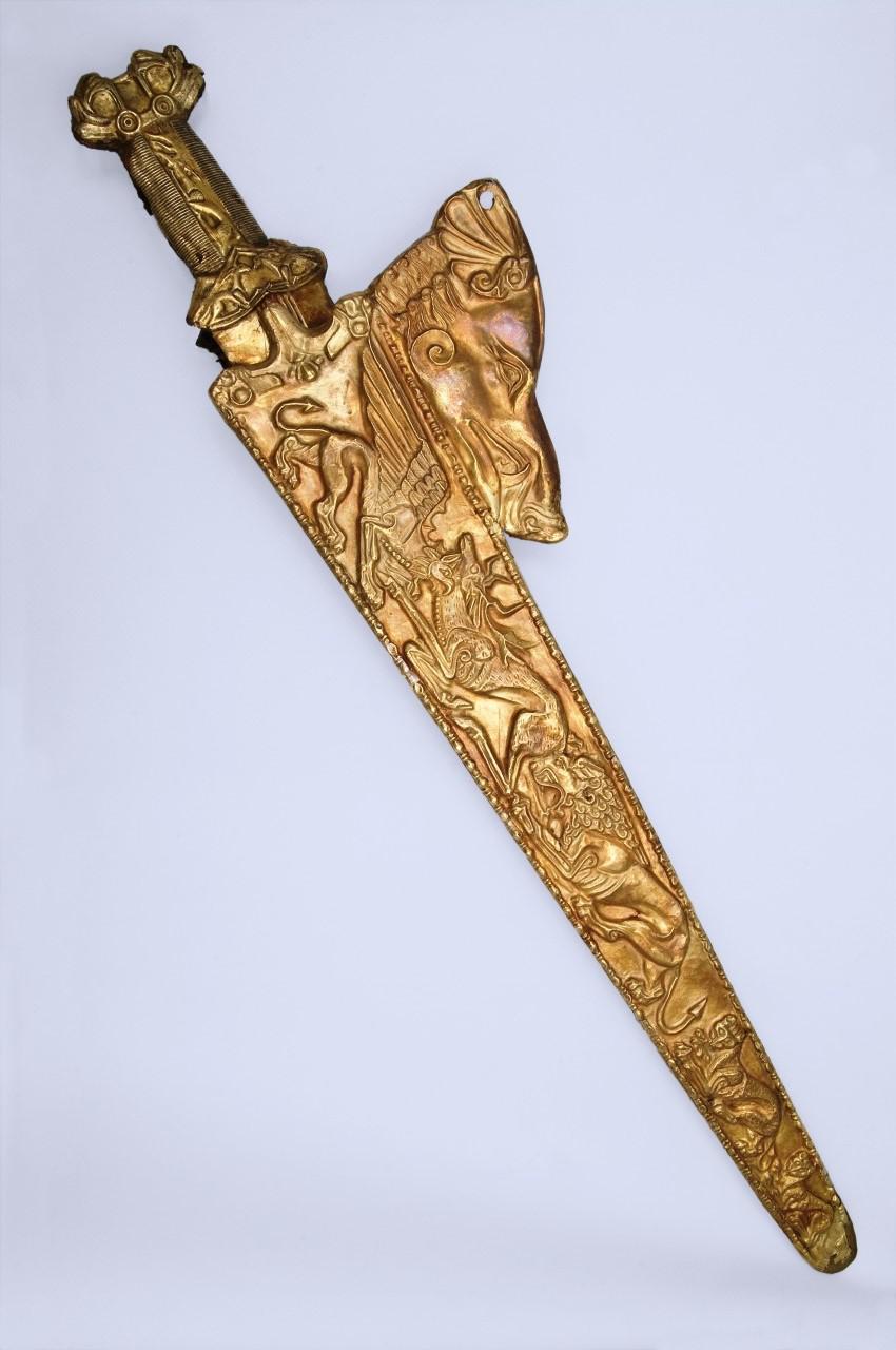 Scythian sword with wild boar and griffins on scabbard, c 400 B.C..jpg