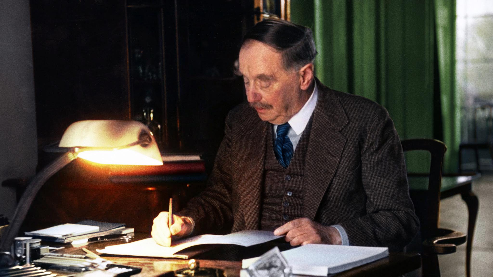 British novelist and writer Herbert George Wells, 1940. Photograph by Kurt Hutton. Colorized.jpg