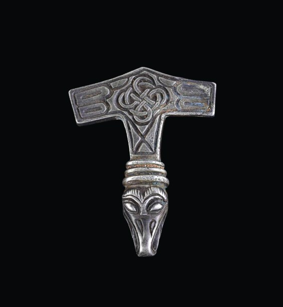 Viking Thor’s Hammer silver pendant, 9th-10th century.png