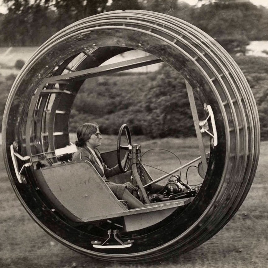Woman driving an experimental Dynasphere, Circa 1931.jpg