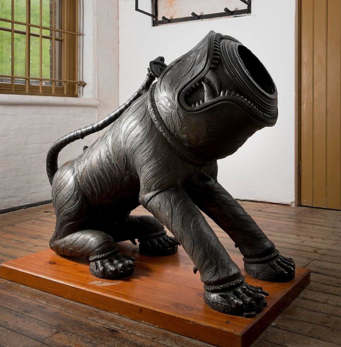 9.4 inch mortar shaped like a sitting tiger. India, 1770-1799.jpg