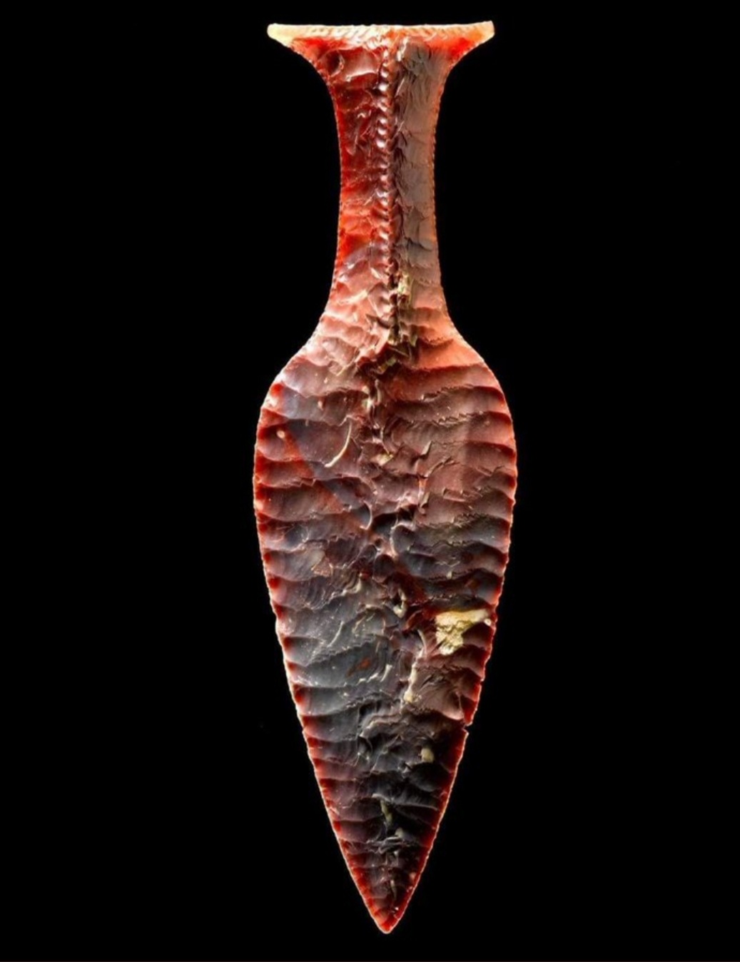 The Neolithic 'Hindsgavl Dagger', found in Denmark and dated to ca 1900-1700 BCE. One of the most beautiful examples of Neolithic flint knapping.jpg