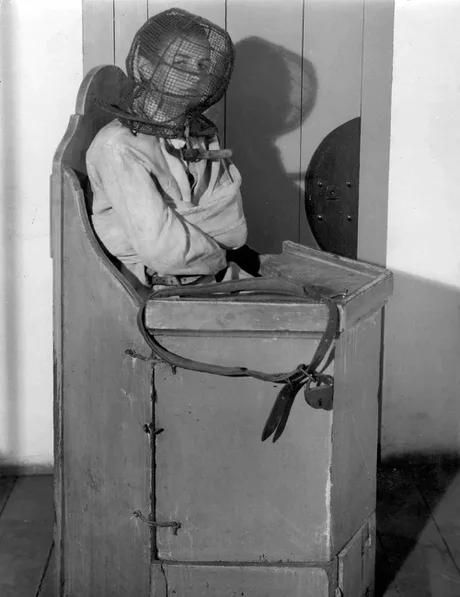 Chair design for the mentally ill in 1938.jpg