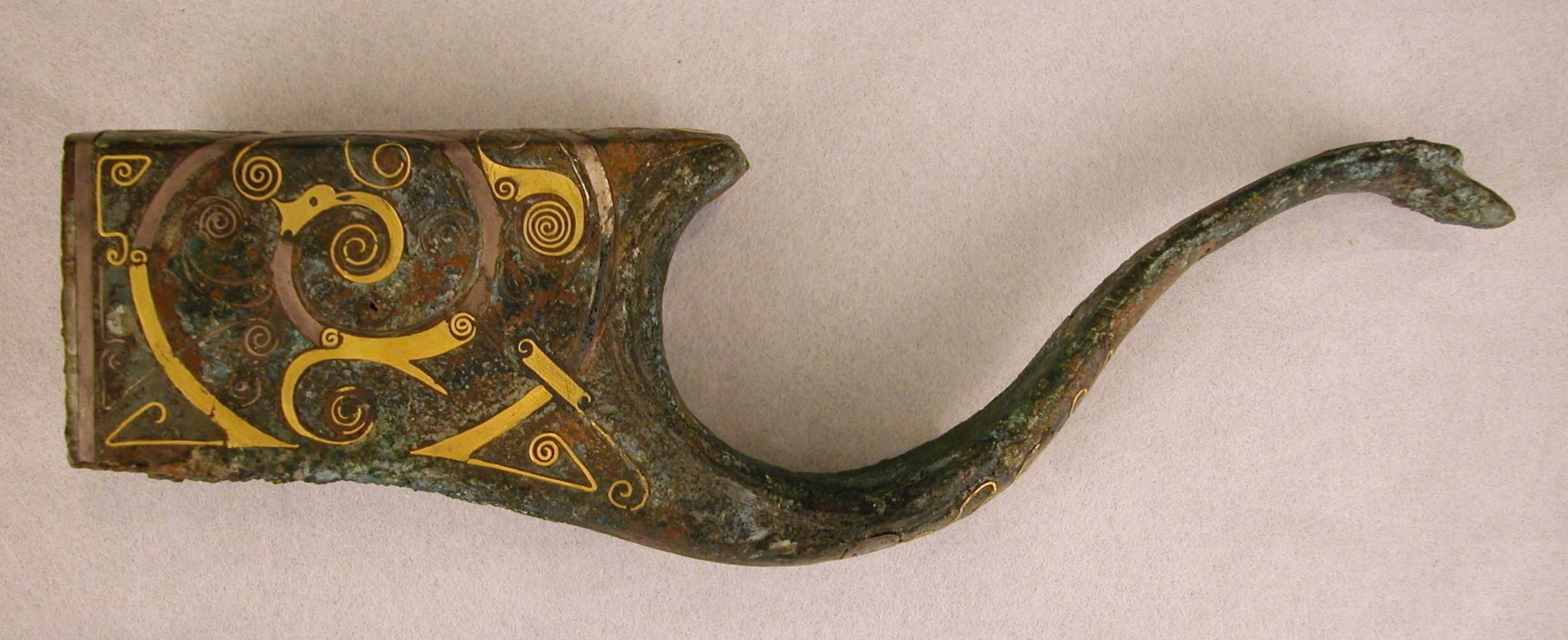 Bronze crossbow fitting with gold inlay. China, Warring States Period, 5th-4th C. BCE.jpg