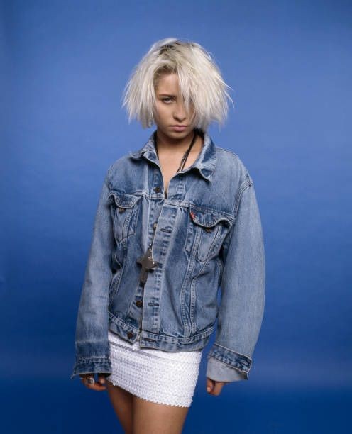 Wendy James of Transvision Vamp - 1980s.jpg