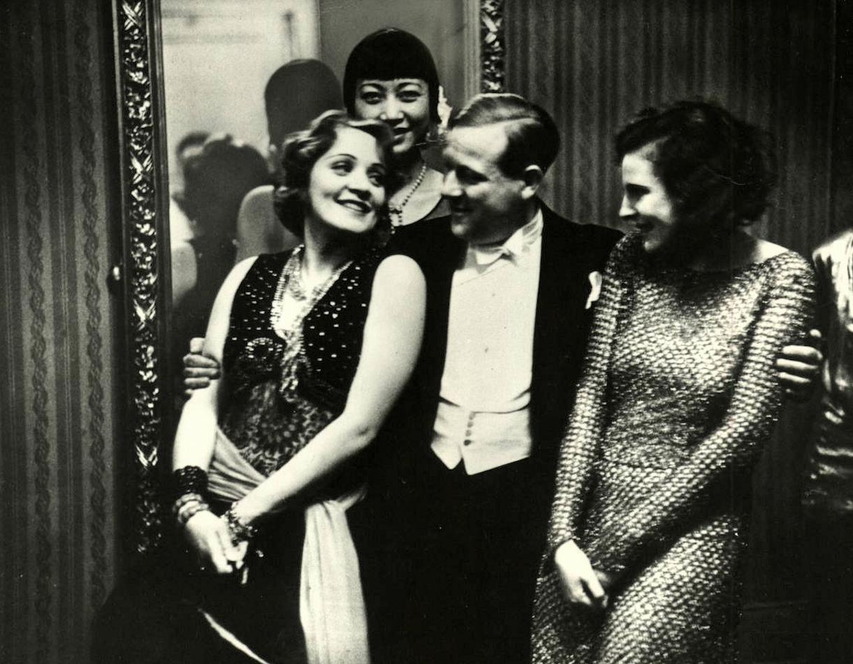 Anna May Wong, Marlene Dietrich, George Bernard Shaw and Leni Riefenstahl - 1928 Pierre Ball, Berlin.jpg