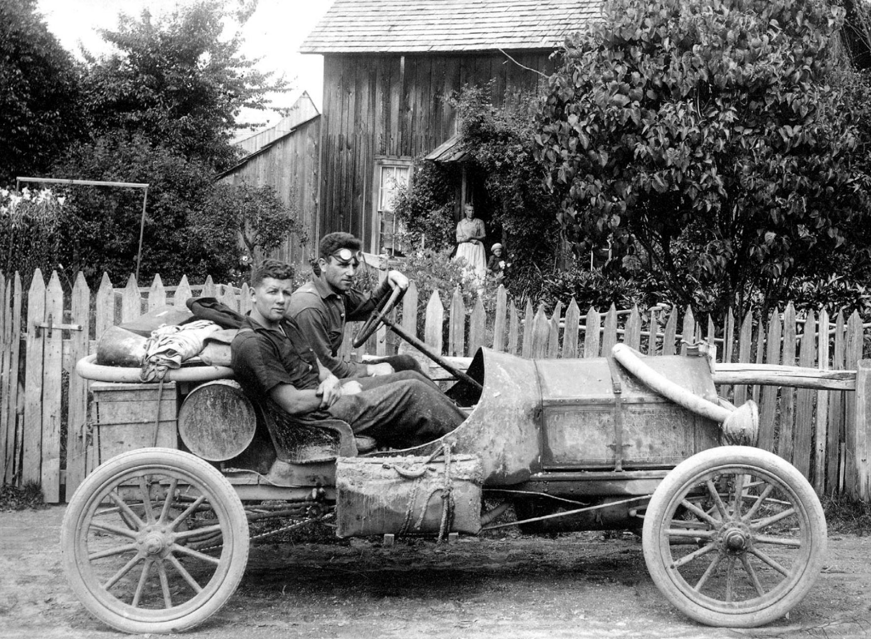 July 29, 1916 photo of Orville and Walter Nash, Toledo Ohio.jpg