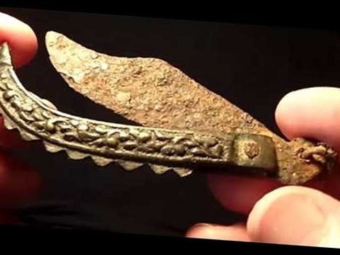 Roman folding pocketknife, 50CE.jpg
