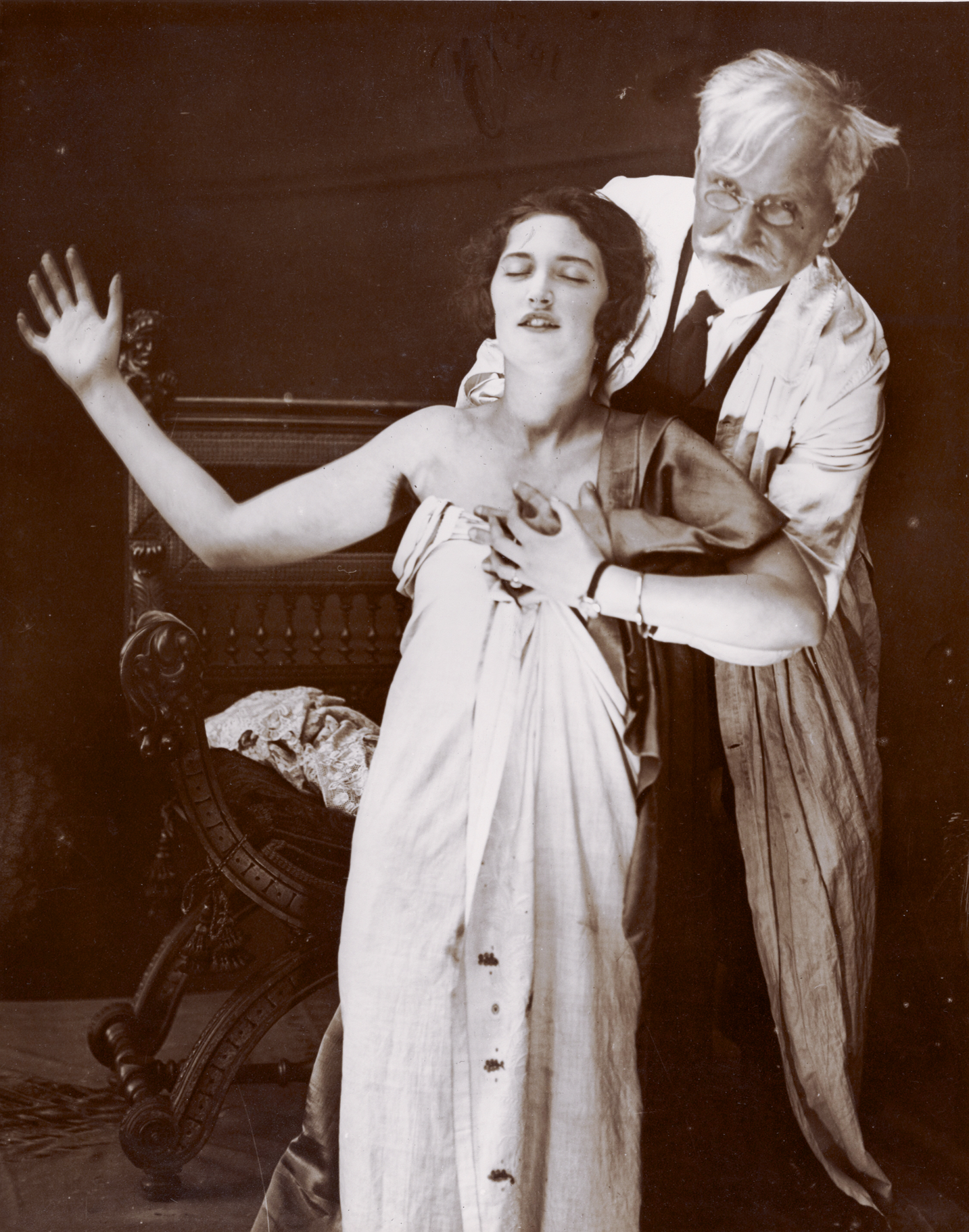 Alphonse-Mucha-in-Costume-with-Daughter-Jaroslava-as-a-Model-for-the-Poster-De-Forest-Phonofilm-the-first-talkie-shown-in-the-Bio-Adria-cinema-Prague-Zbiroh-Bohemia-c.1927.jpg