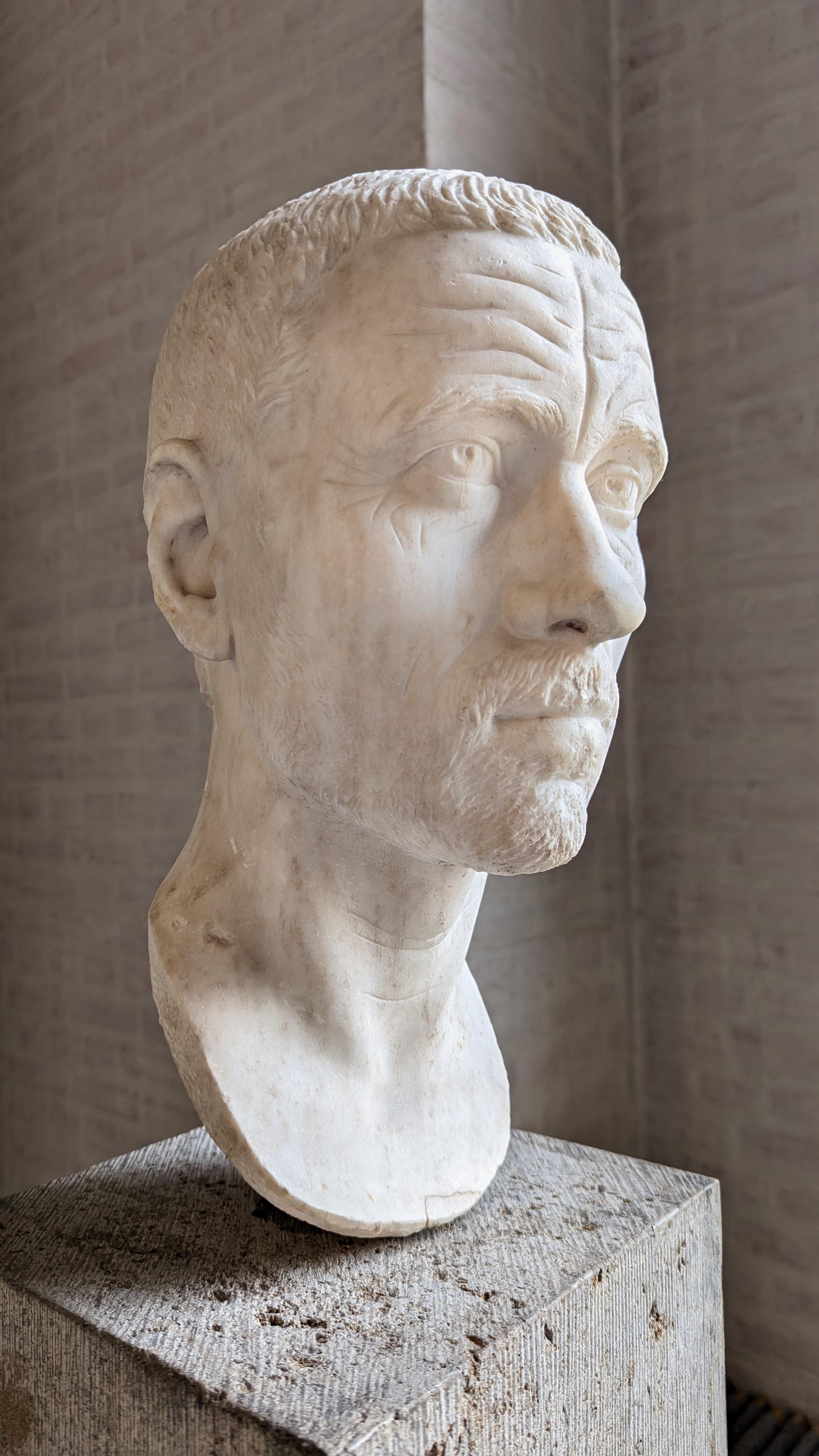 Marble bust of roman man in his 40s, 1st century BC, Munich, Germany.jpg