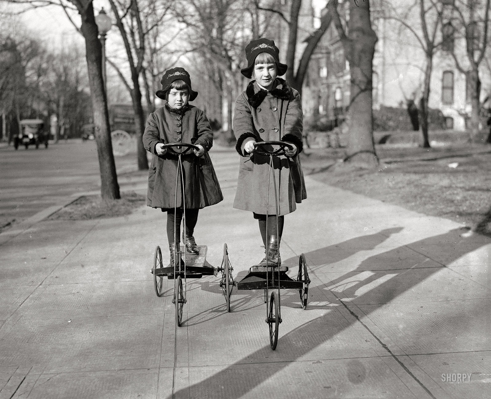 Rita and Ruth_1920.jpg