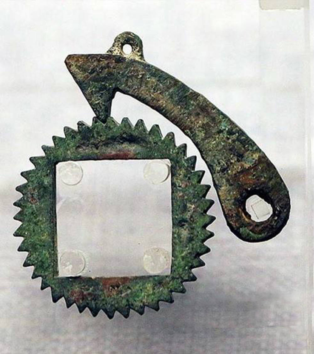 Bronze gear, Warring States period (c. 475–221 BCE), now housed at the Luoyang Museum in China.jpg