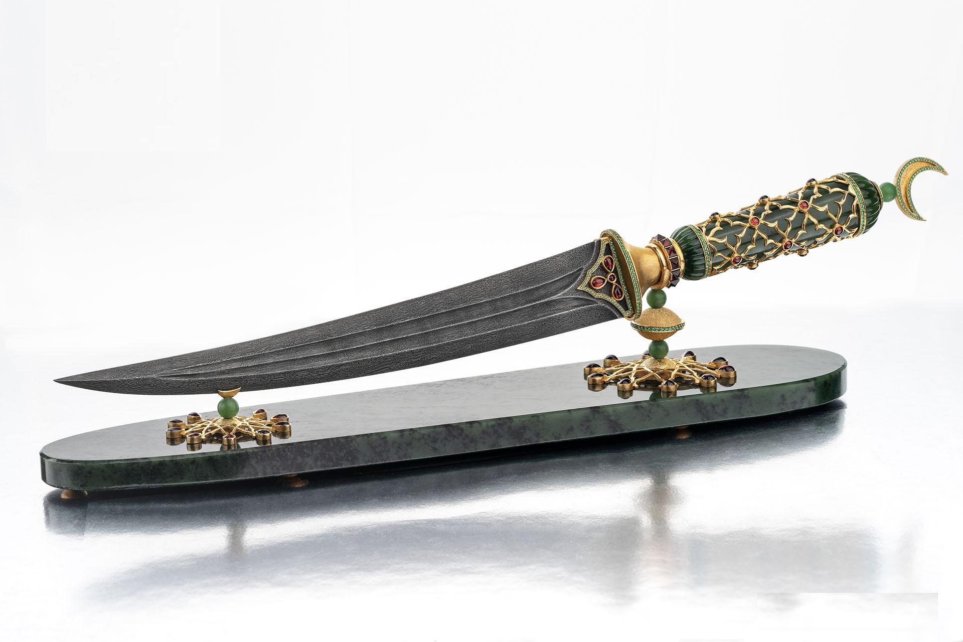 Jeweled Turkish dagger.jpg