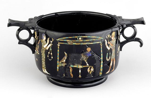An obsidian cup from the villa of San Marco at Stabiae, Naples. Dating between 30 BC and 1st century AD.jpg