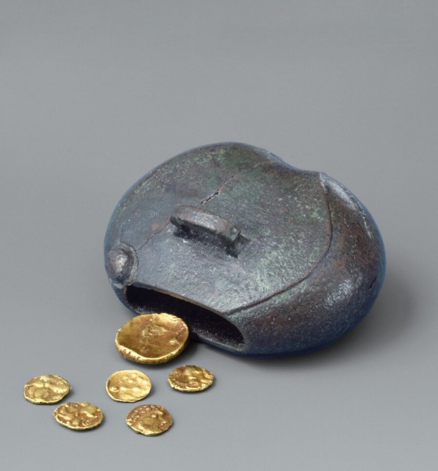 Small bronze purse found with six gold coins in the Celtic oppidum (settlement) at Manching, Germany. It was originally sealed with an organic material, presumably a leather strap. Ca. 200 BCE.jpg