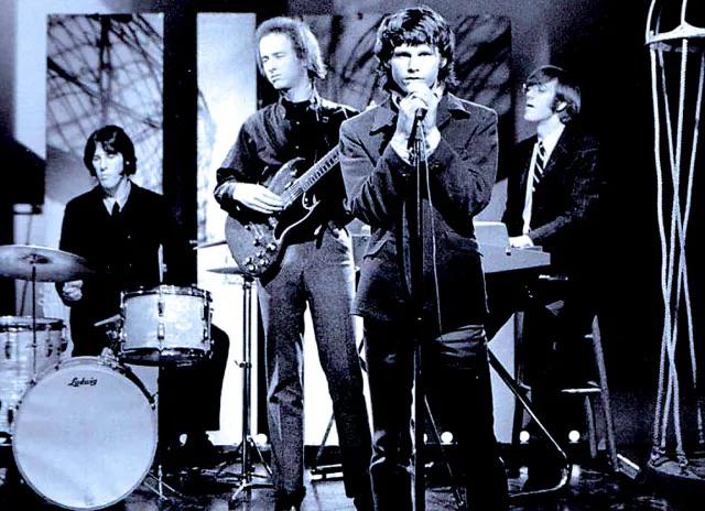 Jim Morrison singing with his band The Doors at Danbury Highschool, 1967.jpg