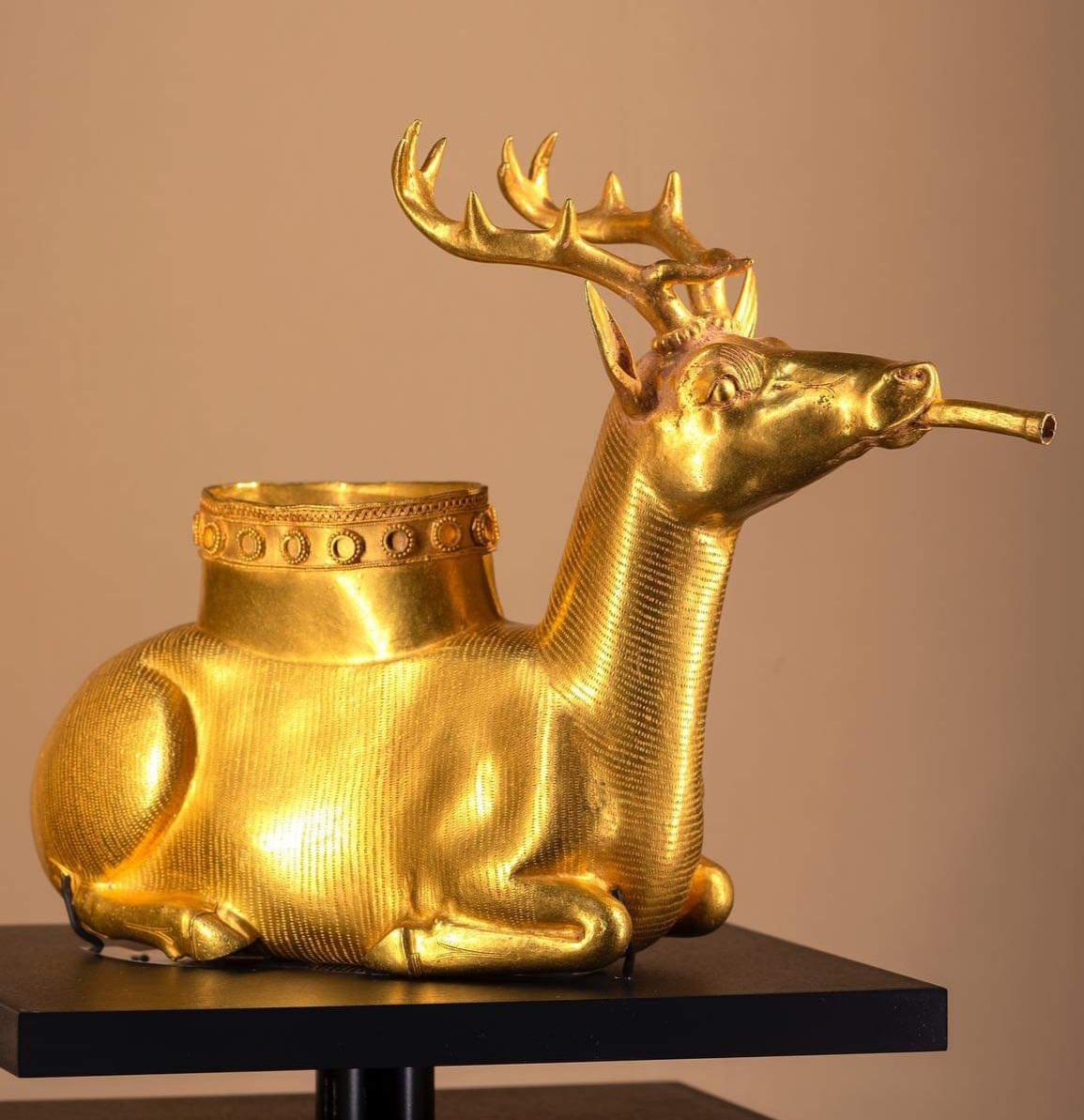 A gold rhyton from Turkey, c. 2000–1500 BCE.jpg