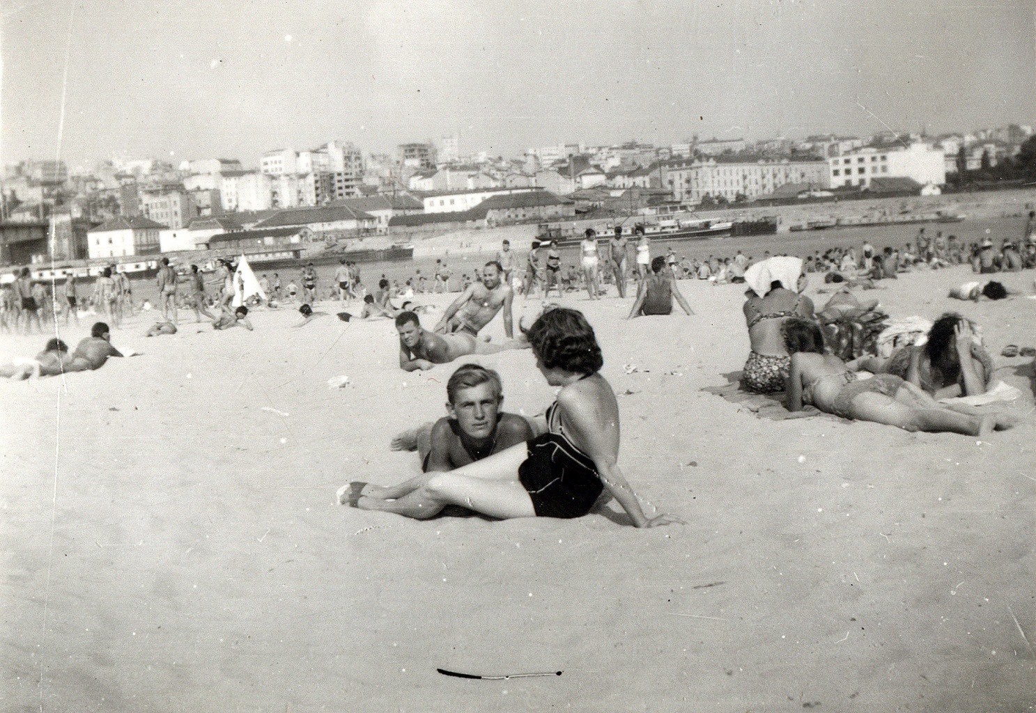 Николай Навоев (до 1940), Белград, городской пляж.jpg
