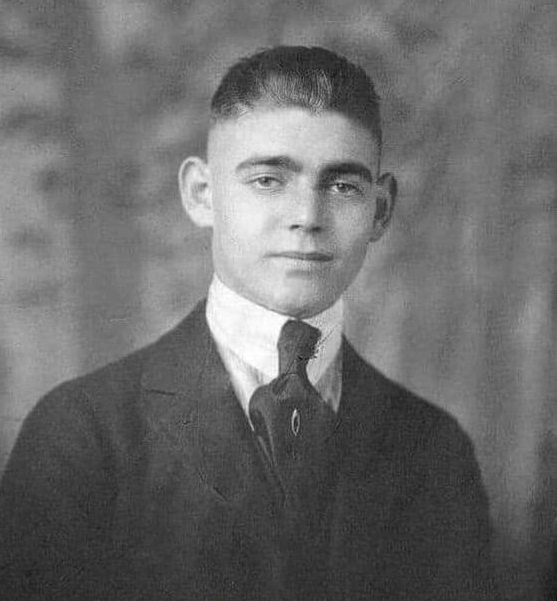 Clark Gable at fifteen, 1916.png